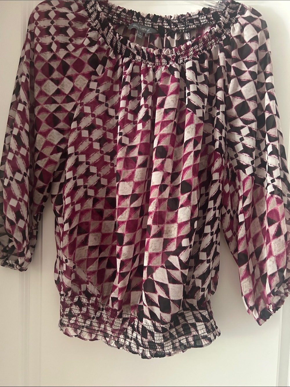 Daisy Fuentes Burgundy and Black Top Small